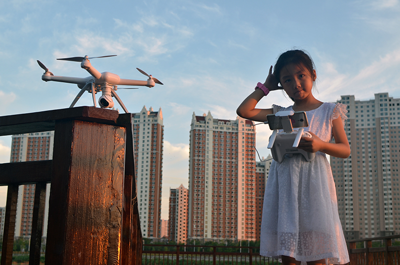 小米无人机有多厉害视频,小米年轻人的第一台轰炸机