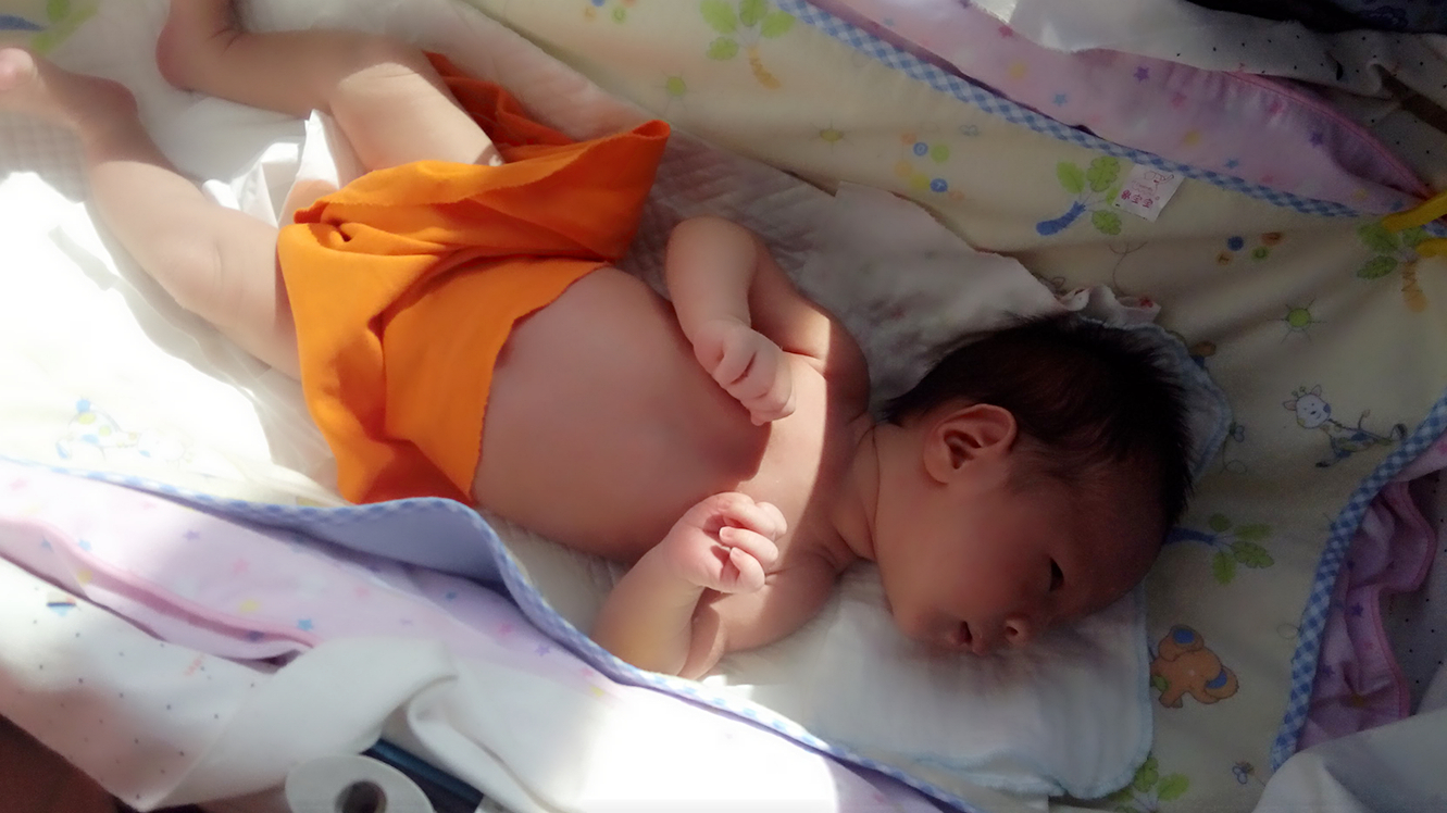 想去学月嫂过来人能给点建议吗,新手月嫂如何做好陪护