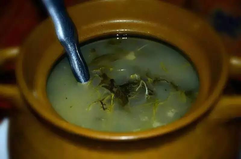 唔使搵啦！人均40元连电视台著名主持人都Hold唔住过来搵食