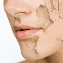 产后皮肤干燥暗黄怎么调理,产后大便干燥怎么解决