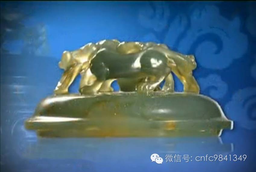 台湾老伯的香炉当玻璃工艺品祖传几代人，幸好没仍。