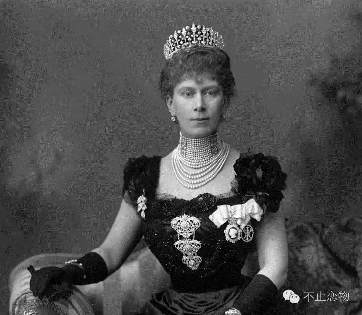 温莎公爵的珠宝传奇,温莎公爵珠宝图片