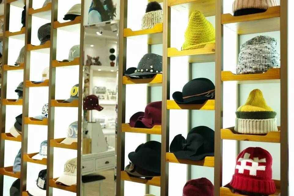 媒体聚焦,YIBOYO接受上海东方财经采访