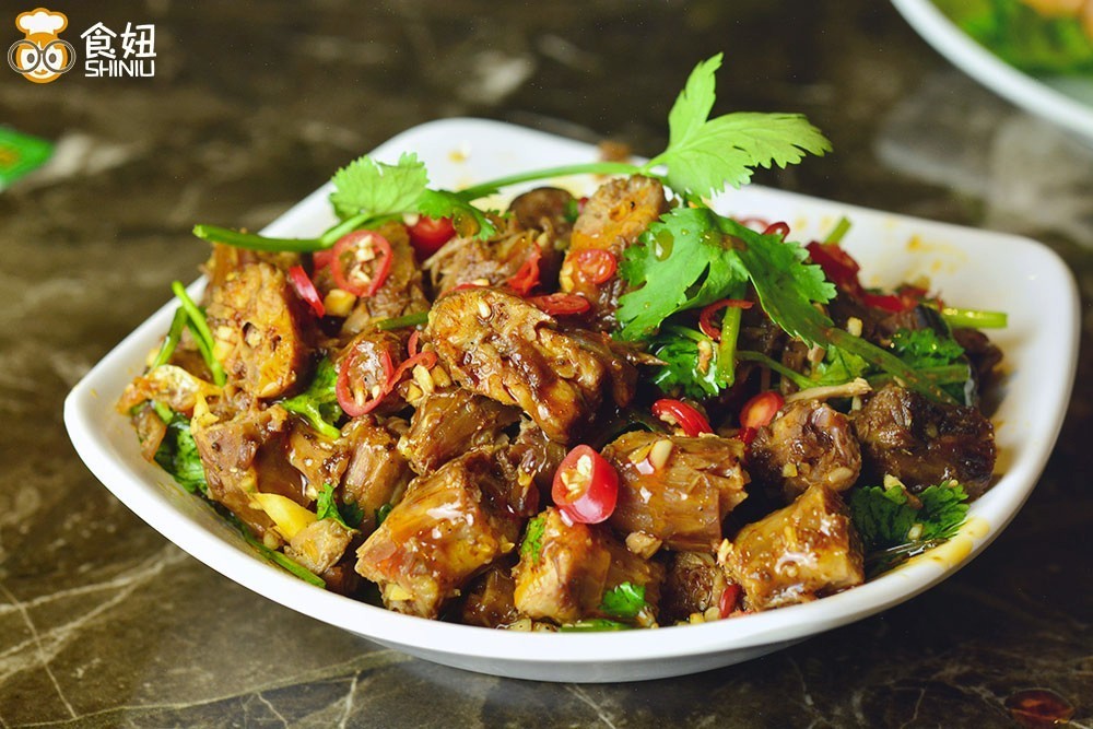 [食妞]锅用水晶的，水用冰泉的，你是什么鸡竟然如此大牌？