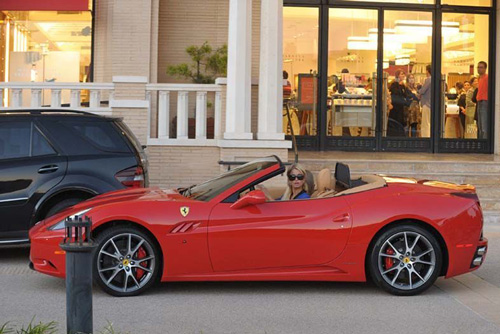 被好莱坞白富美玩于股掌的小汽车们