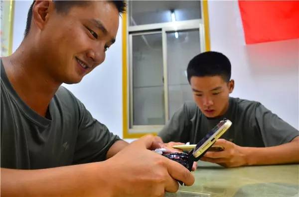 你不是当兵了吗？怎么还能上网？