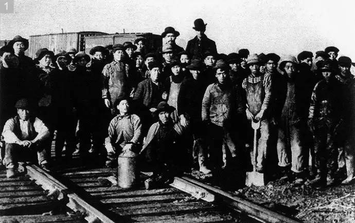 在美华人的辛酸,在美华人当下的双重困境