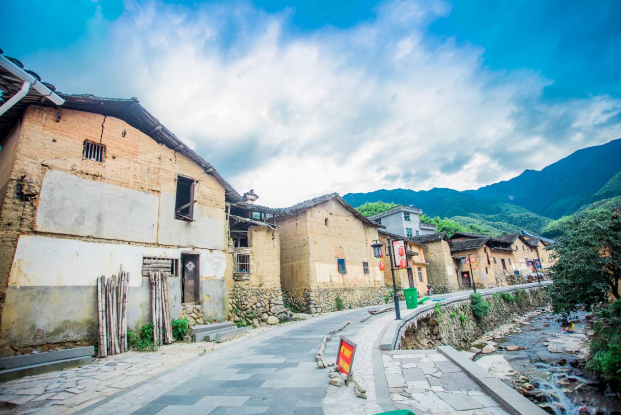 藏在小竹溪村的“私家园林”，躺在浴缸里就能看日出日落