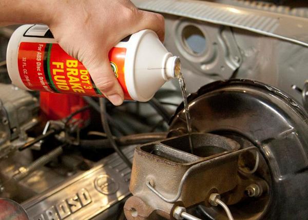 刹车油你要知道的事,没刹车油了刹车盘会冒烟吗