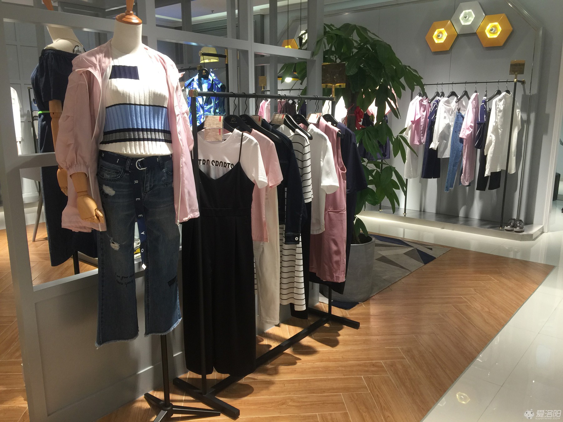 洛阳商圈早知道，老王府井又入驻一高逼格品牌HS