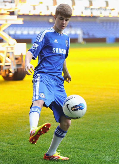 足球明星脑残行为,足球死忠粉