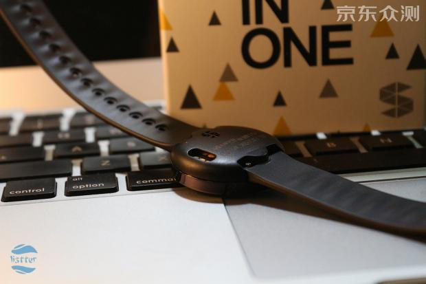 能刷门禁卡公交卡的智能手环,可以扫卡的智能手环