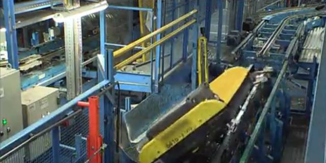 国外飞机上安检时丢失物品怎么办,坐飞机行李怎么放才不会被偷