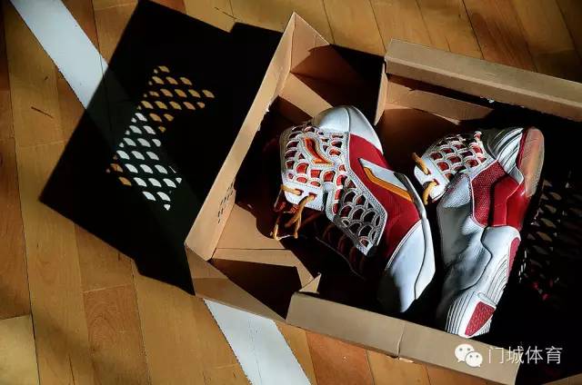 门城鞋狂|他也许是门头沟最强的球鞋收藏家