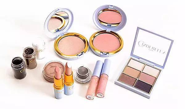 原来大牌最爱合作迪士尼哪些限量款俘获了你的少女心？