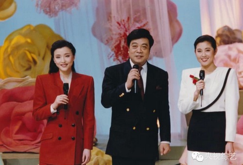 猴年央视春晚主持人,猴年春节联欢晚会主持人