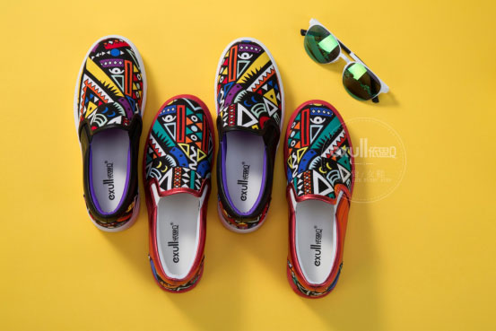 依思q女鞋新款2022爆款,抖音抢新年货节新潮年货图鉴