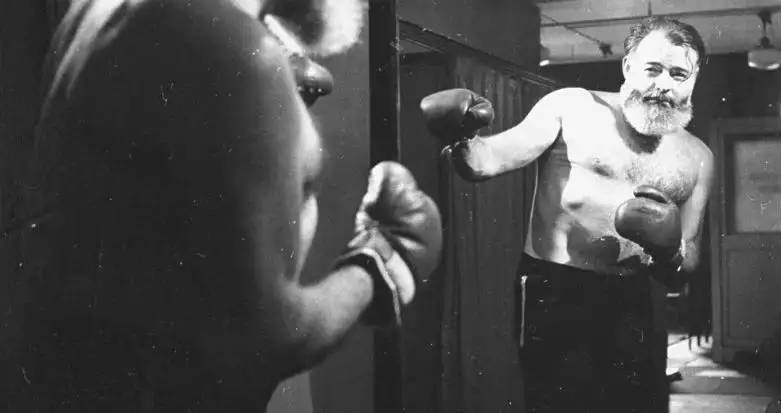 “老爹”海明威诞辰117周年，聊聊关于他鲜为人知的奇葩往事