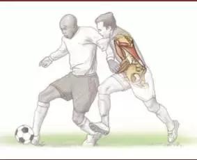 手臂力量对足球运动员有什么好处,手臂训练的重要性