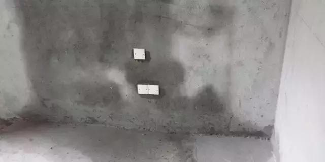 开发商交付的新房外墙渗水,开发商精装房子渗水怎么处理