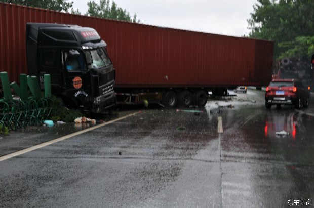 跑了13万公里的比亚迪e6值得买吗,比亚迪电车第一批车主用车情况