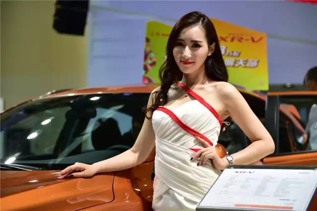 在兰州看车展怎么能错过这些如花似玉的车模呢？