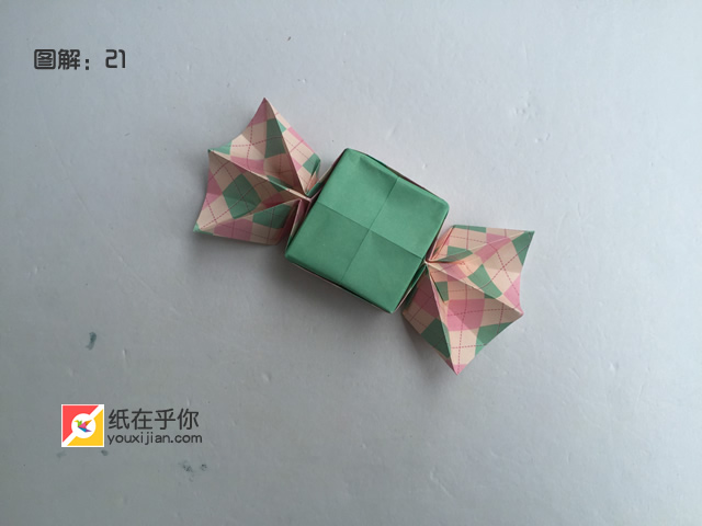 纸在乎你手工折纸糖果收纳盒视频图解教程