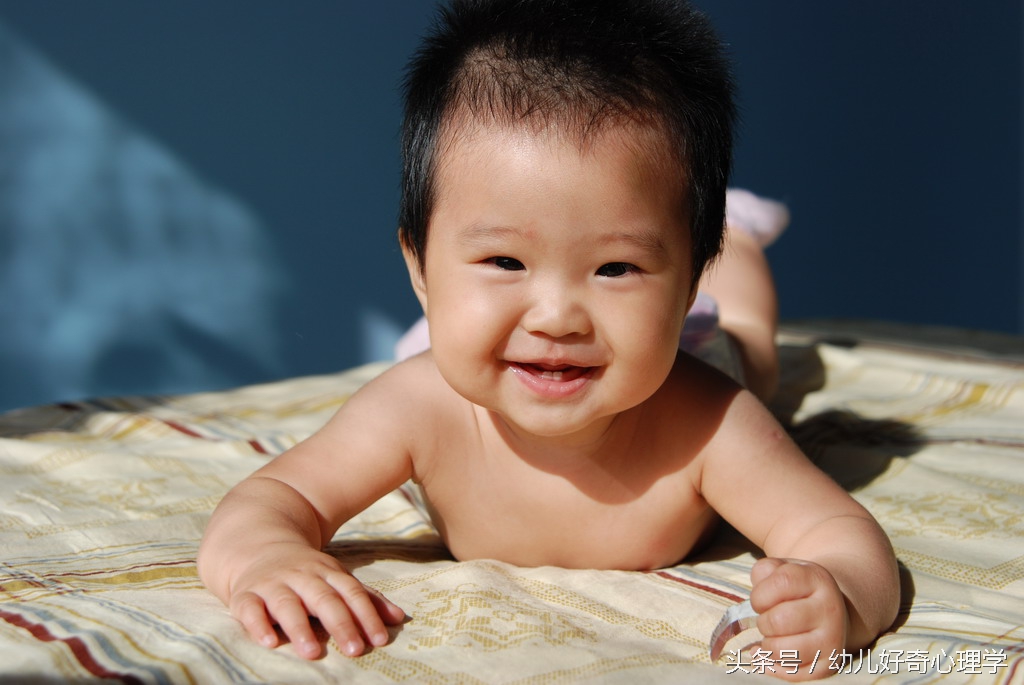 宝宝拉肚子拉灰白色大便怎么办,宝宝拉肚子拉绿便便怎么回事