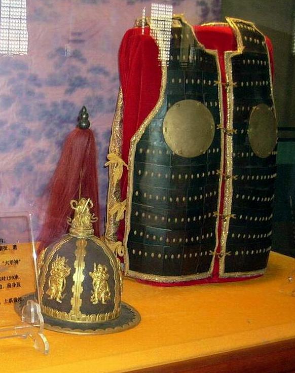 板甲跟重甲谁的防御高,板甲的防御力有多恐怖