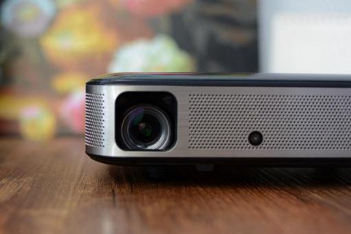 閰蜂箰瑙唖3鍟嗗姟鐗堝拰鏃楄埌鐗堢殑鍖哄埆,閰蜂箰瑙唖3鎶曞奖浠摑鐗欐敼绾㈠閬ユ帶