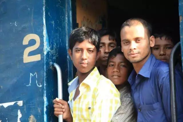 孟加拉国送花篮,孟加拉国朗布尔专区