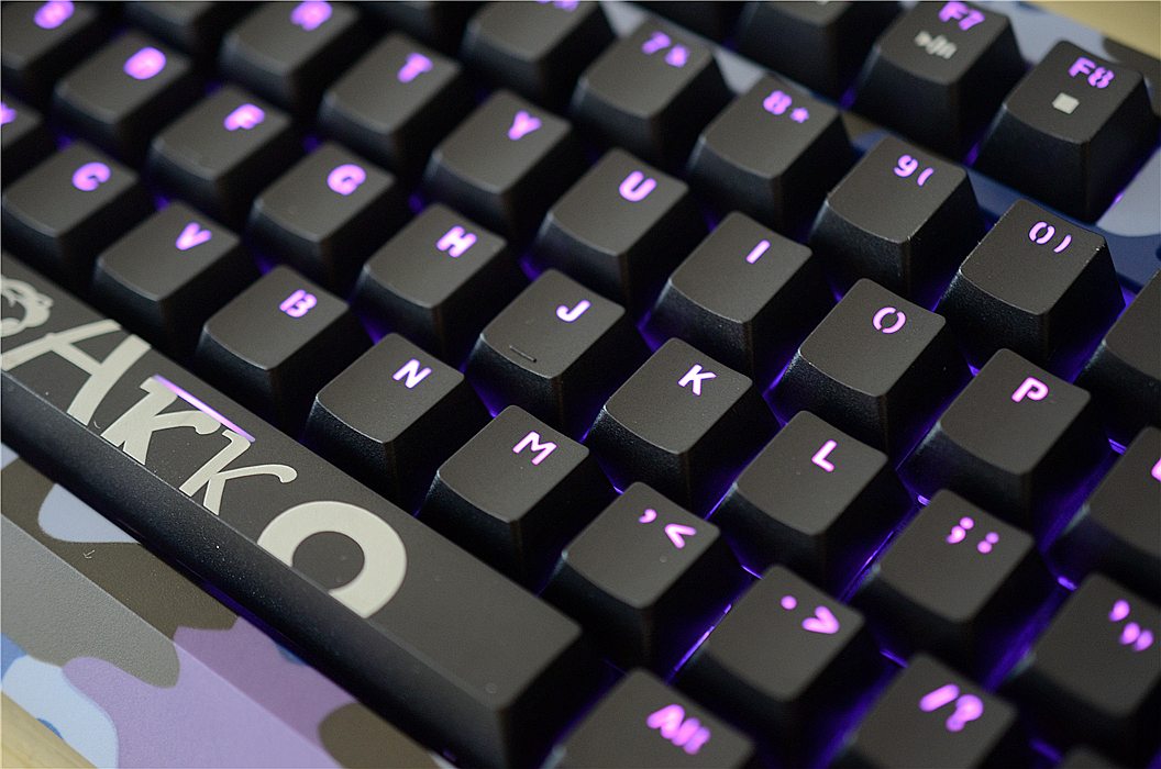 艾酷金粉轴机械键盘,艾酷机械键盘哪个好