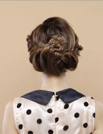 很适合复古风格的妆容,复古简单妆容化妆教程