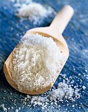 冷热水交替洗脸消肿,用热水敷脸能祛痘