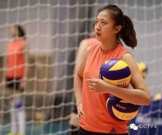 女排郎平的年薪是多少,郎平张常宁收入