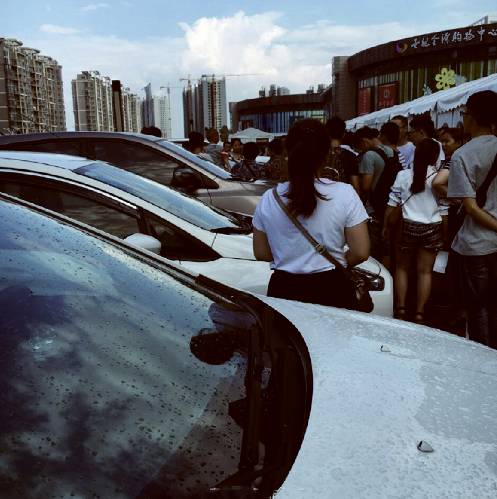 又见粗心妈妈误将女儿反锁车内,广西南宁又见粗心父母