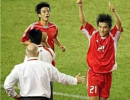 为国足助威视频,为国足助威的视频