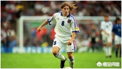 16-17欧洲足坛十大边锋,足坛十大重炮手第一名