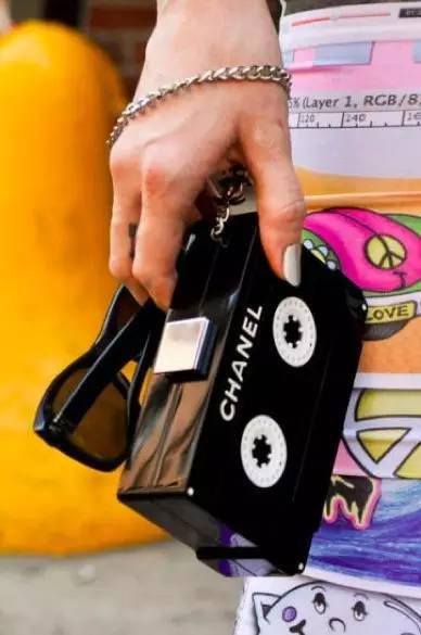 套娃chanel (chanel度假系列呼啦圈包)