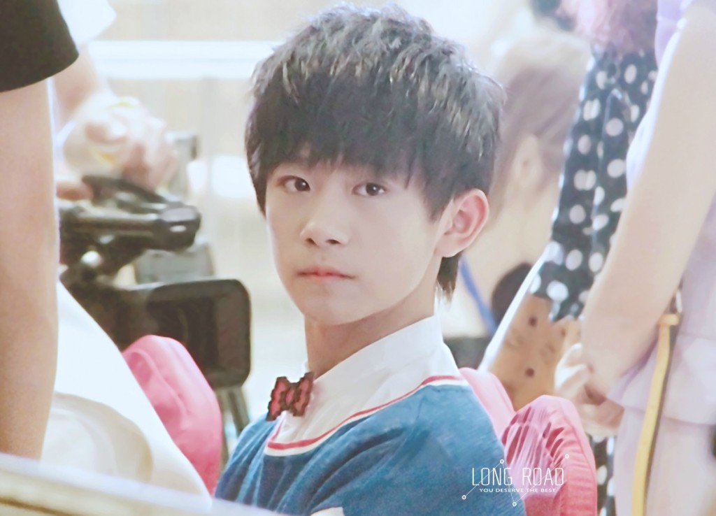 前辈对易烊千玺的评价最新,分享你很喜欢的易烊千玺图片