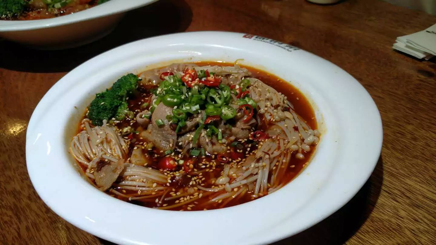 这家店竟然把干锅当成冒菜？不服来看！