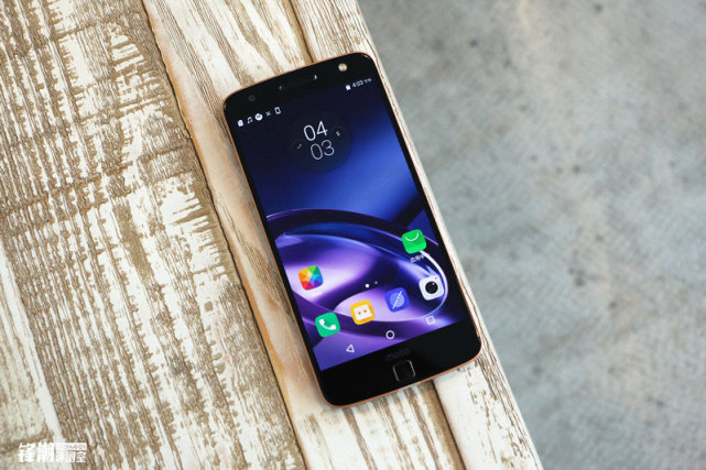 颠覆传统模块化大作:MotoZ上手评测