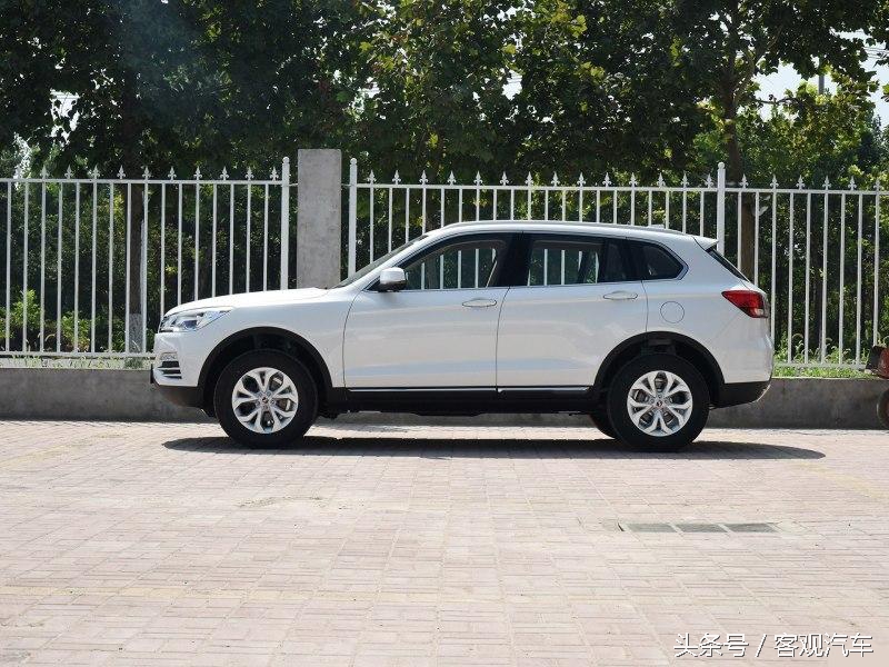 车标志好像奔腾的马,车标类似w是什么车