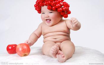 胸部有奶疙瘩能让宝宝吸吗,刚出生的宝宝奶吃不完要吸出来吗