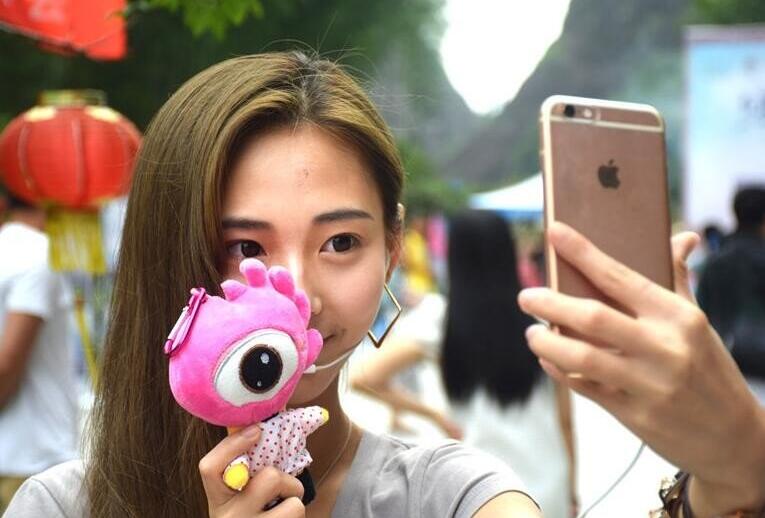 王宝强为什么会成为娱乐明星,王宝强事件哪些明星支持他