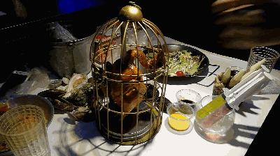 异域|中国首家无餐具的美式水货餐厅,就用你的双手大快朵颐