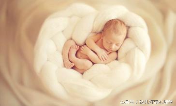 婴儿湿疹瘙痒难受怎么治疗,宝宝长了湿疹还痒用什么护肤品