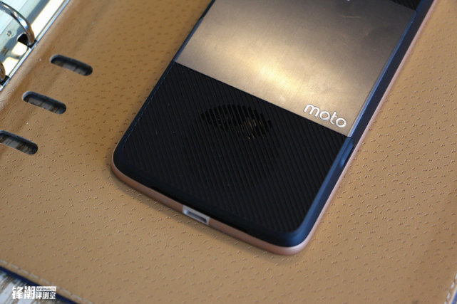 颠覆传统模块化大作:MotoZ上手评测