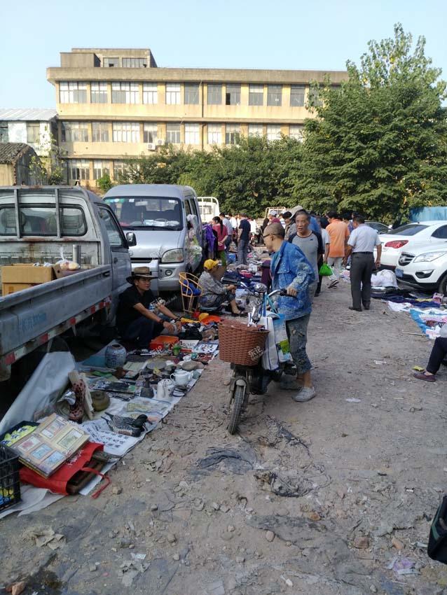 宁波市哪个地方有古玩地摊,宁波最有名的旧货家电市场