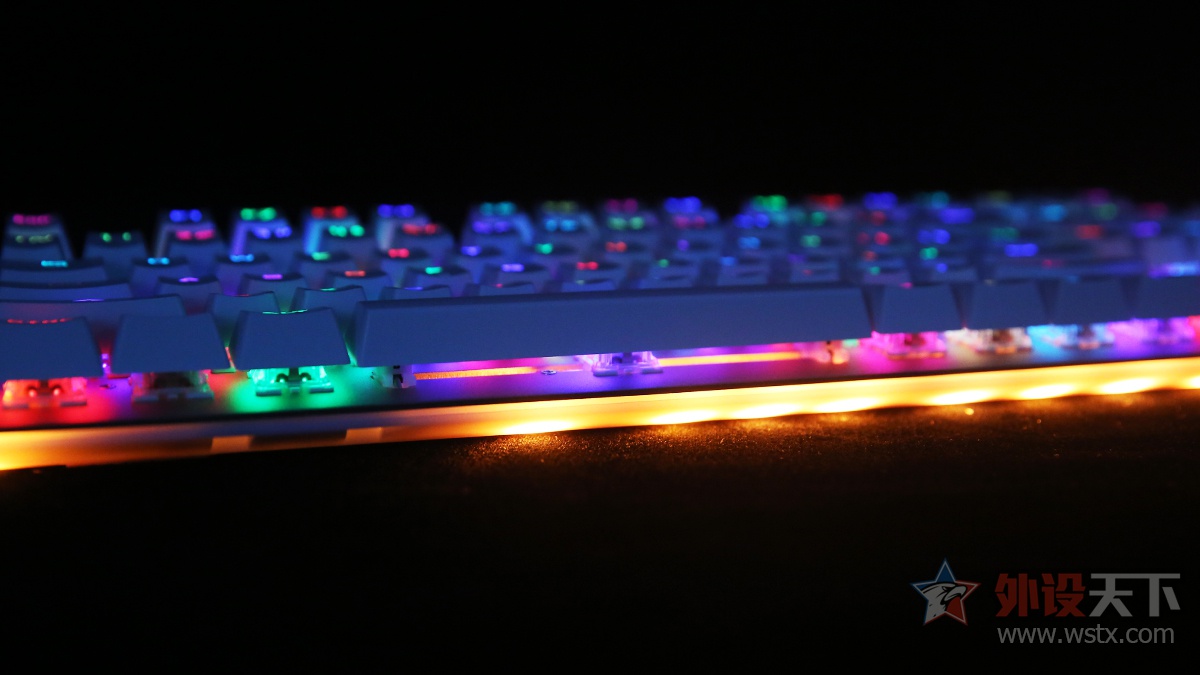 宜博k753机械键盘,宜博魅影狂蛇87键机械键盘